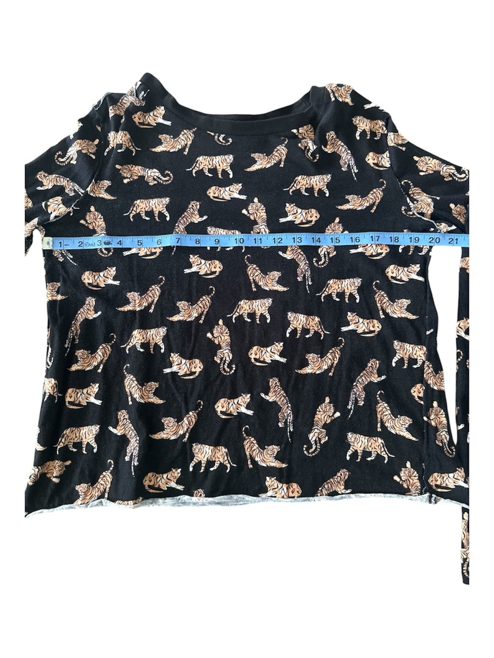 Maeve Anthropologie Cotton Tiger Print Long Sleeve Tee Black Graphic T-Shirt - Picture 11 of 11